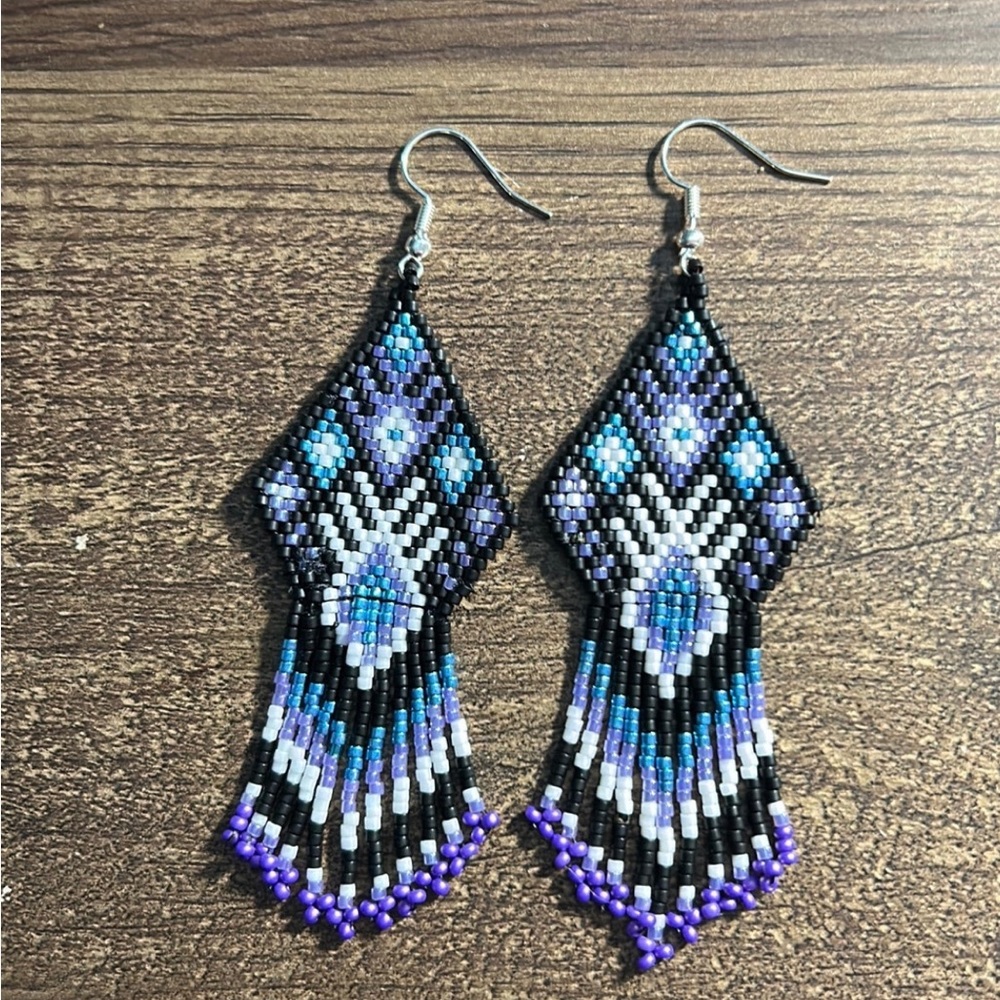 Beaded earrings with fringe